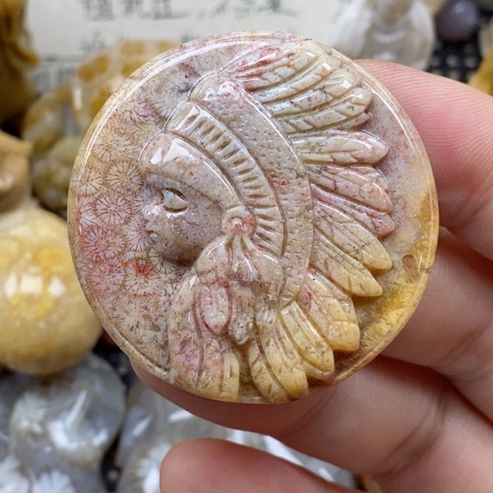 颈饰未镶嵌硅化珊瑚（珊瑚玉）