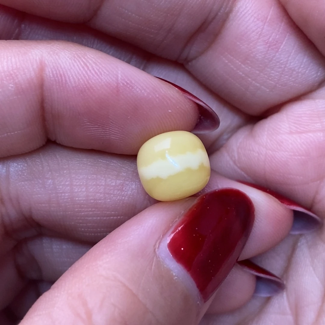 裸石琥珀未镶嵌愤****