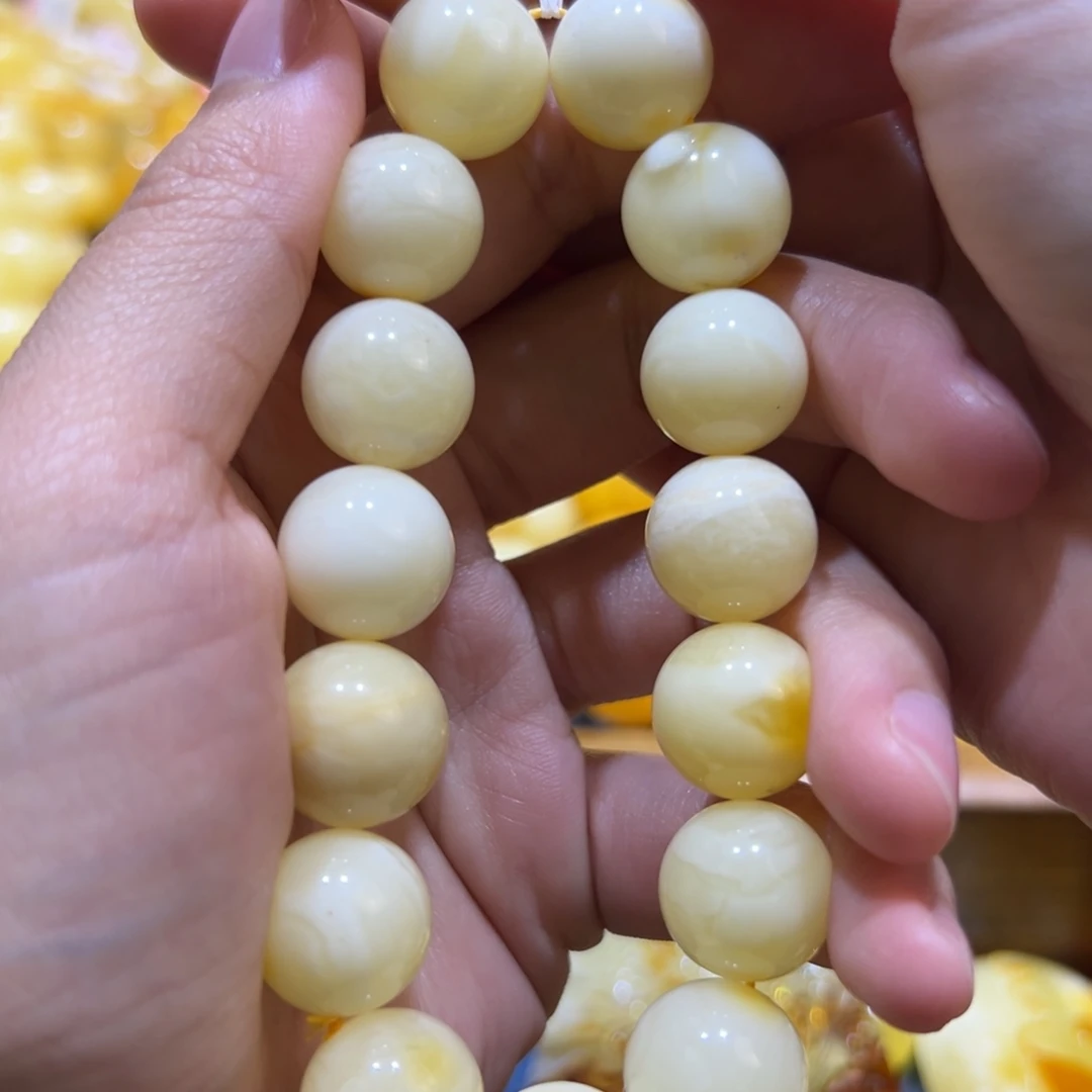未镶嵌琥珀珠宝奇石