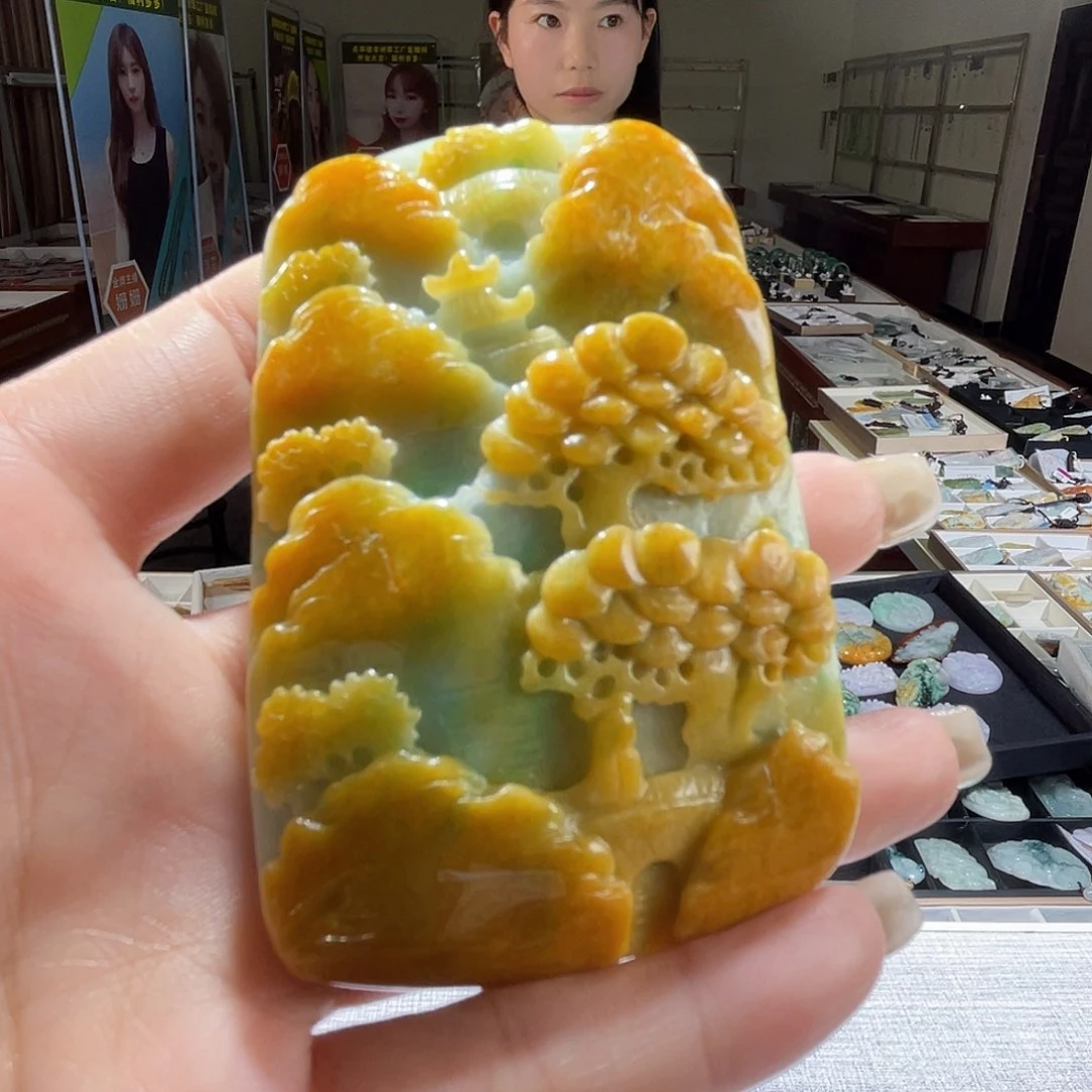 翡翠未镶嵌颈饰一