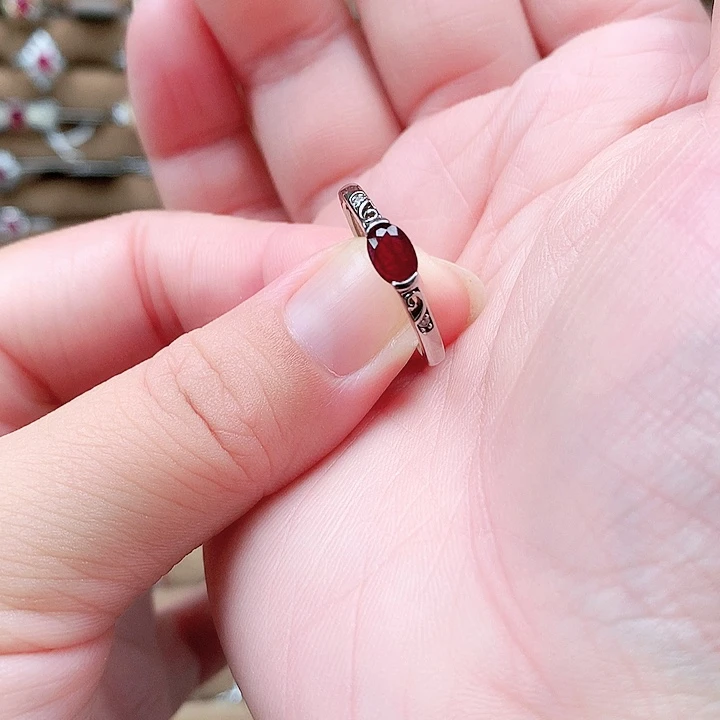 银S925镶嵌戒指红宝石