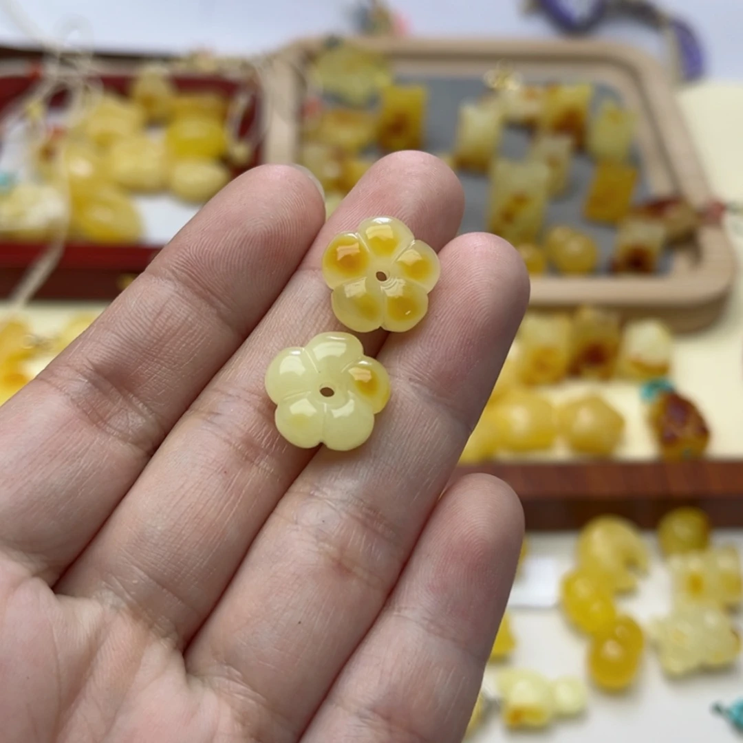 【闪购商品】蜜蜡裸石未镶嵌配饰