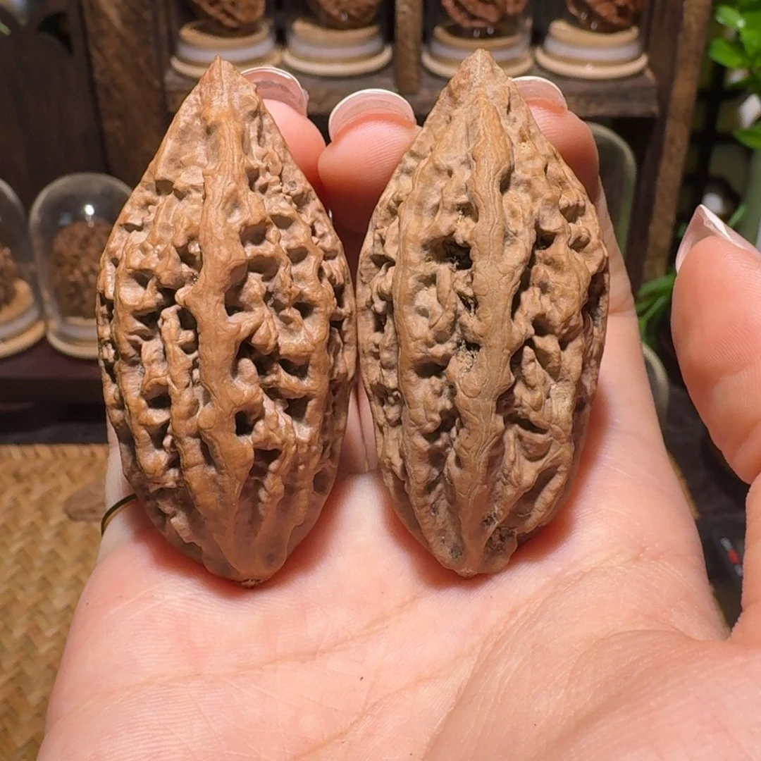 文玩核桃把件黑金柳叶