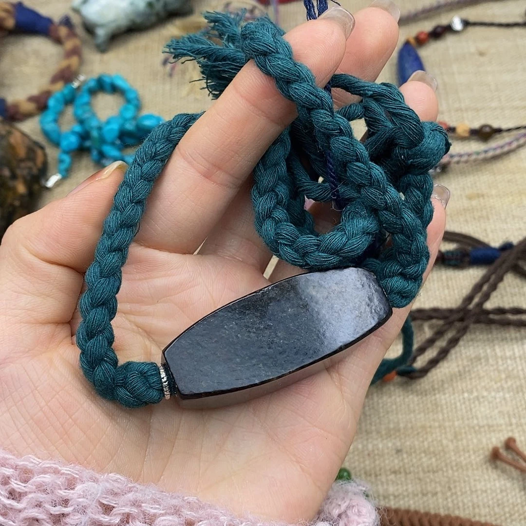 和田玉颈饰未镶嵌静*