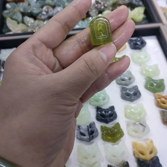 查罗石合金珠宝半成品