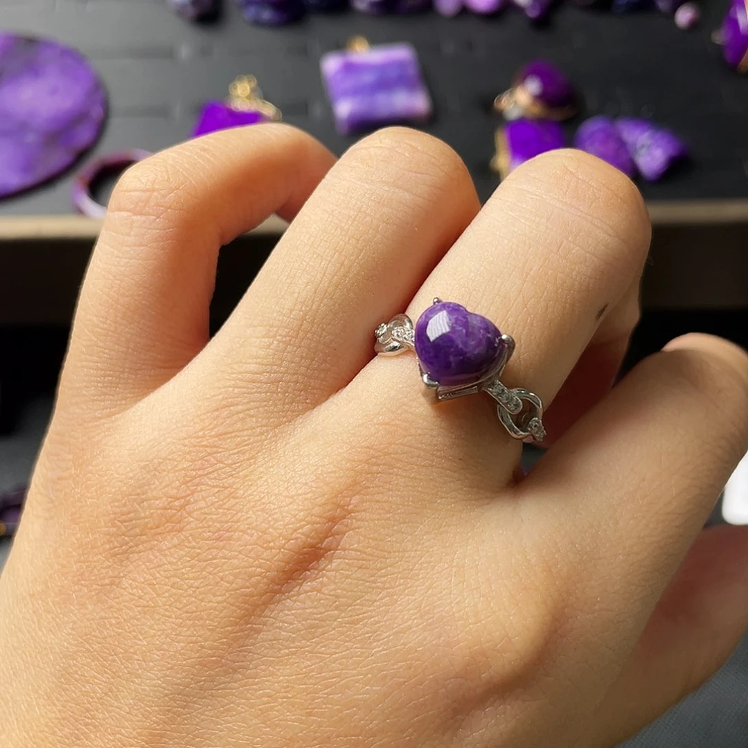 银S925镶嵌苏纪石（舒俱来）戒指