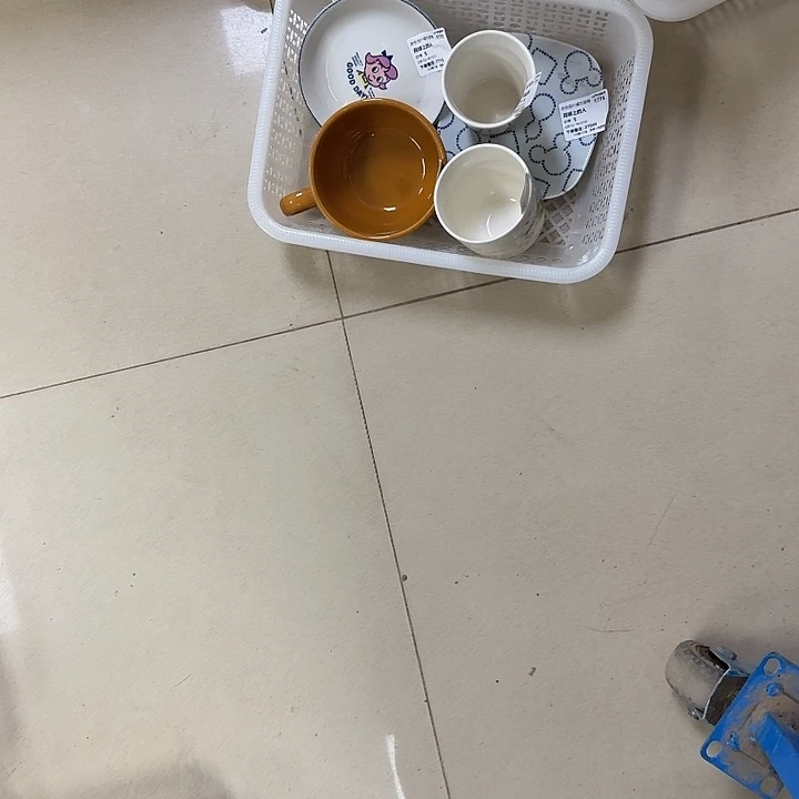 瓷片月***人开播啦…开播啦