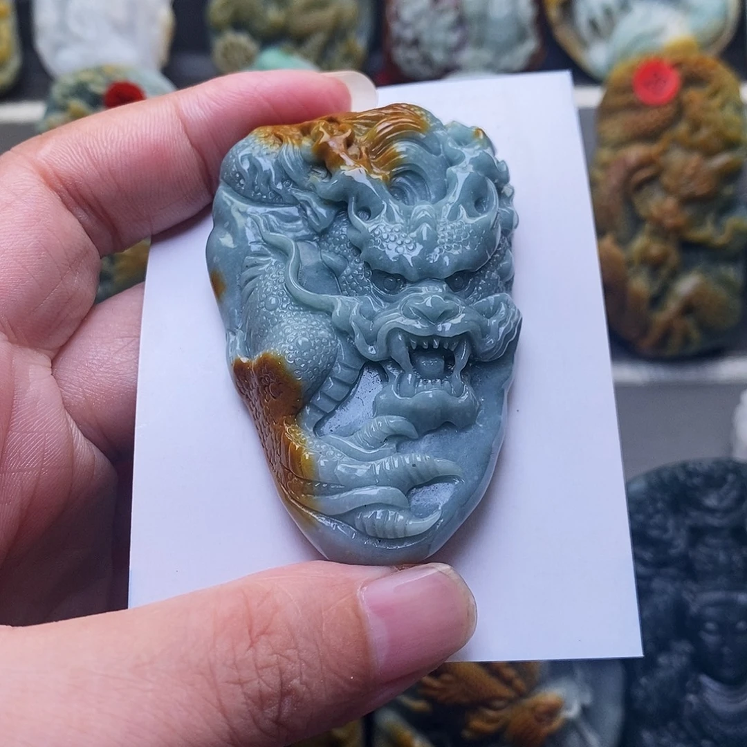 定制翡翠未镶嵌龙牌
