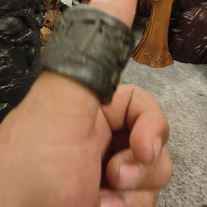 木小*沉香木雕人物戒指