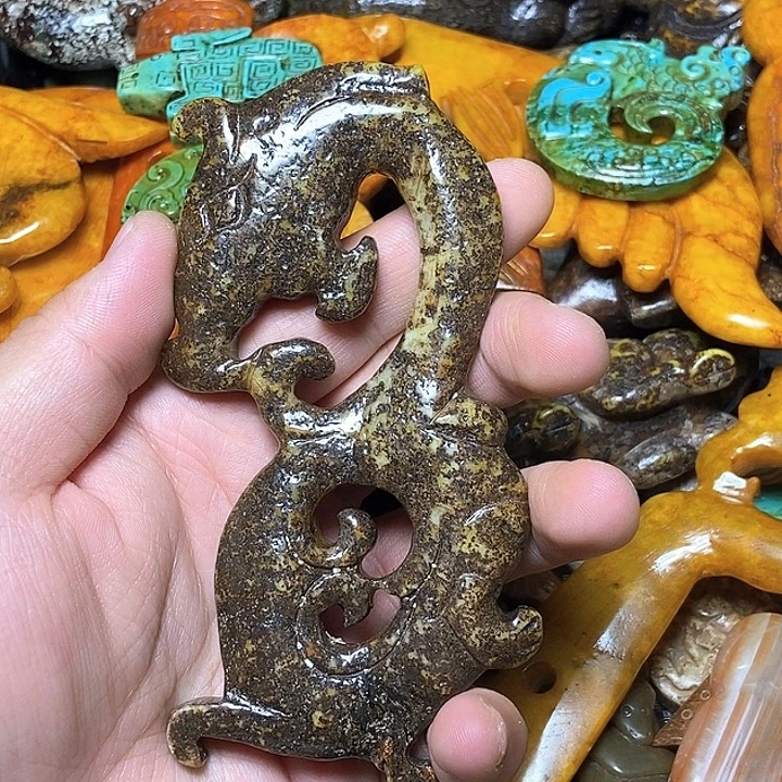 和田玉未镶嵌颈饰83