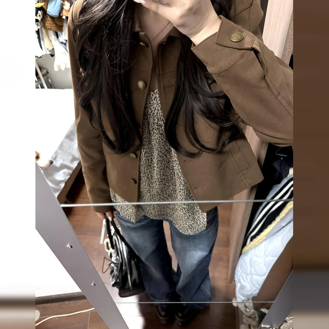 美式复古翻领外套百搭夹克女秋冬2025新款设计感工装风修身短上衣