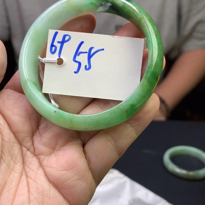 未镶嵌手镯翡翠69