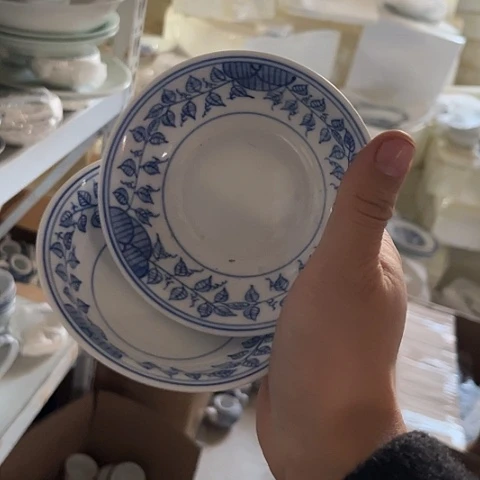 其他瓷4寸手绘碟两个