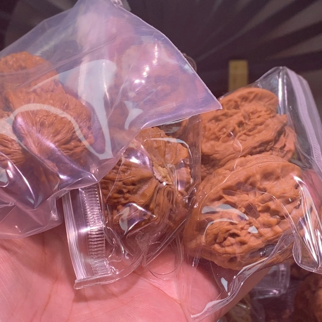 云****吊坠文玩核桃三对礼包