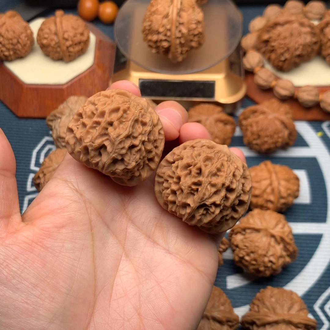 文玩核桃把件张*C龙眼37