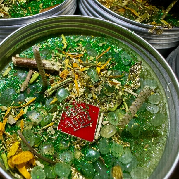 财宝箱3个财蜡烛