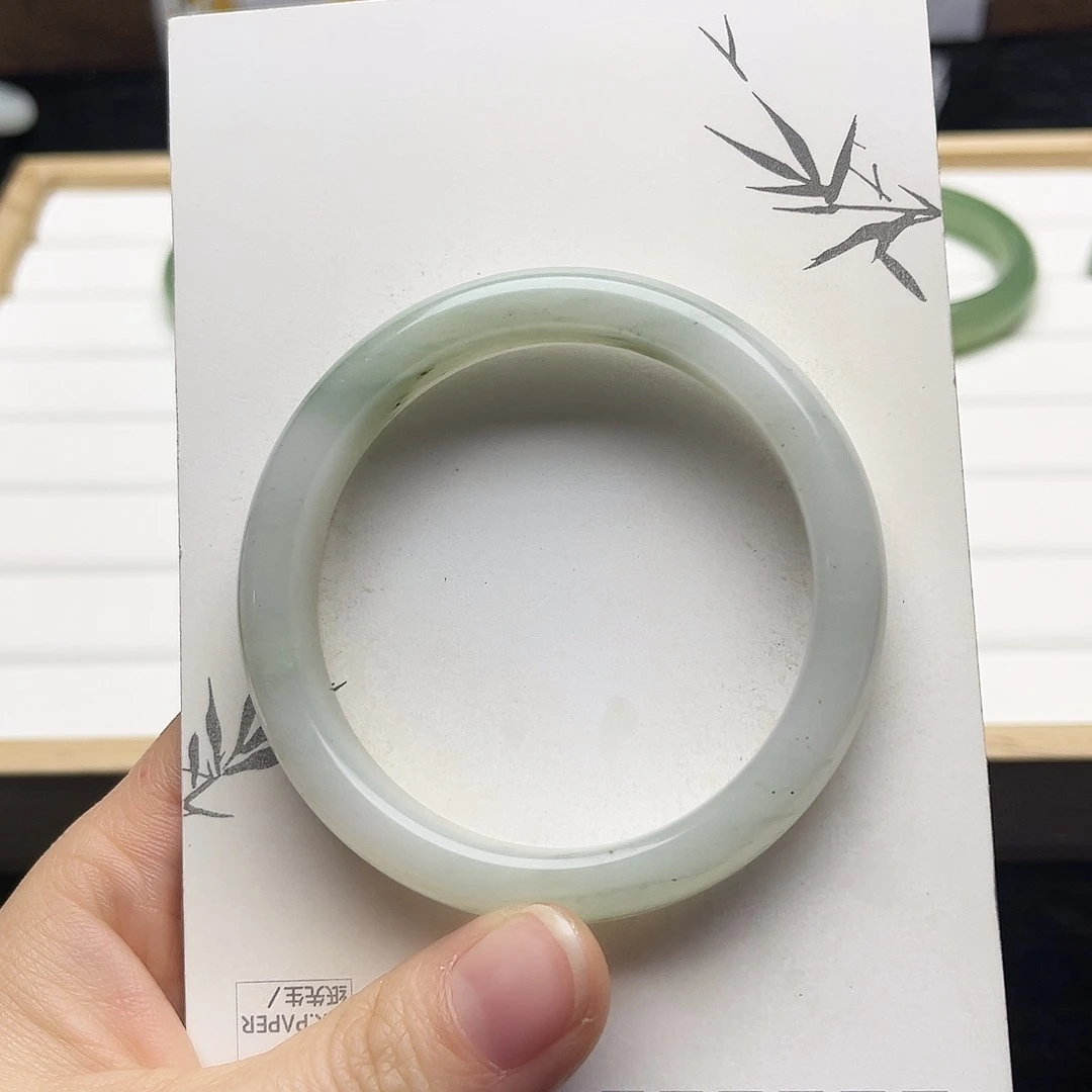 未镶嵌手镯石英质玉20