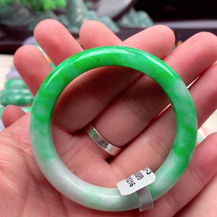翡翠未镶嵌手镯翡翠