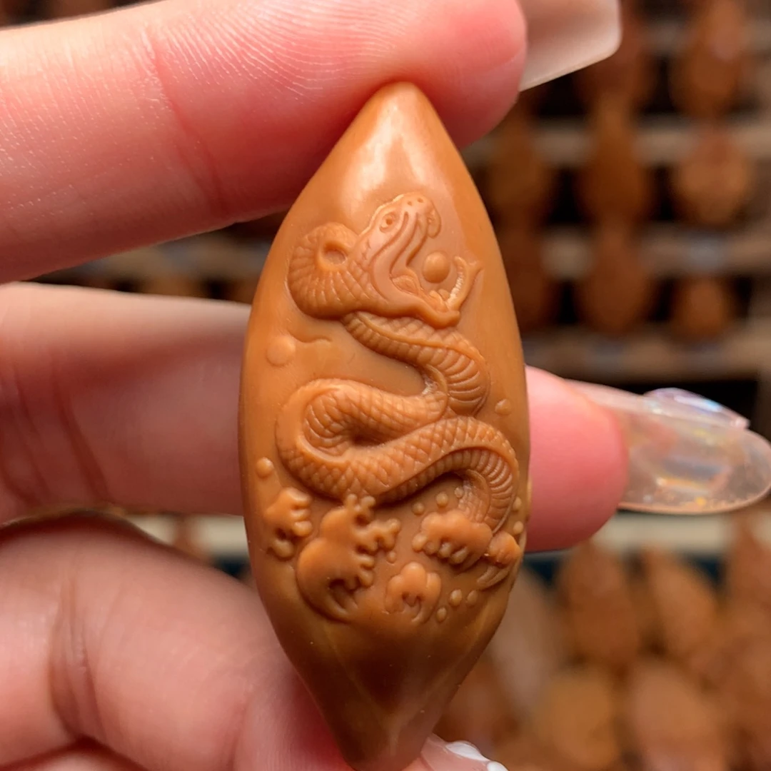 橄榄核把件生肖蛇本命佛