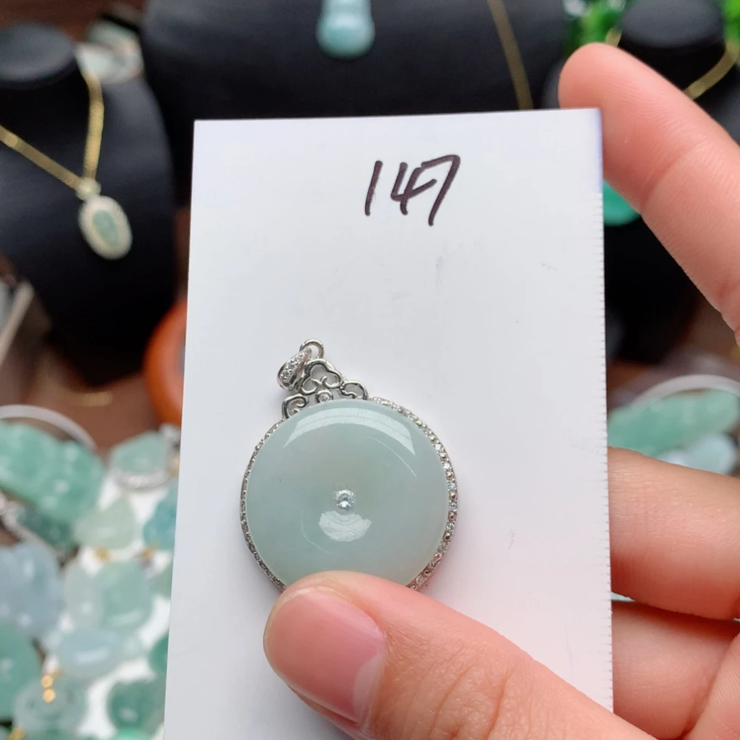 翡翠颈饰银S925镶嵌吊坠