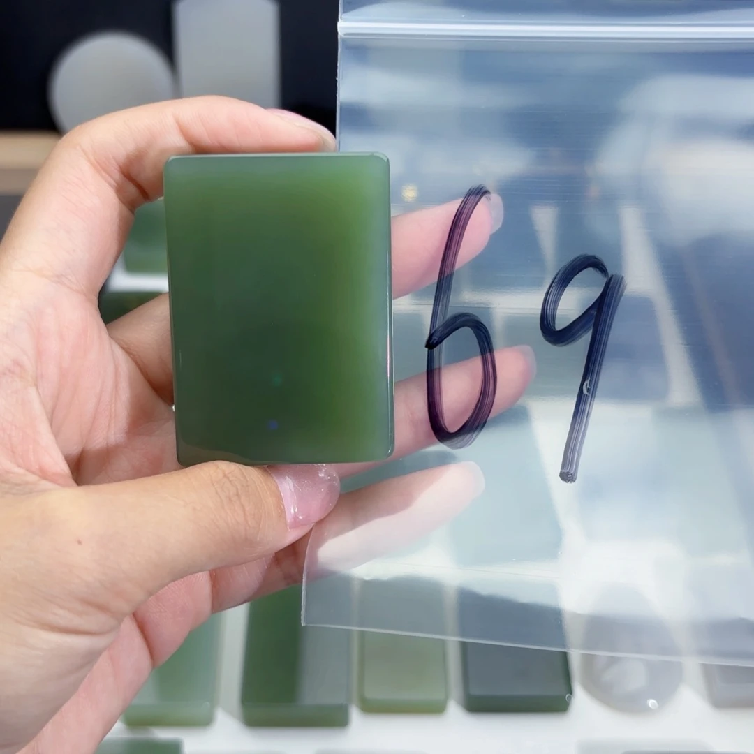 和田玉未镶嵌颈饰红***！