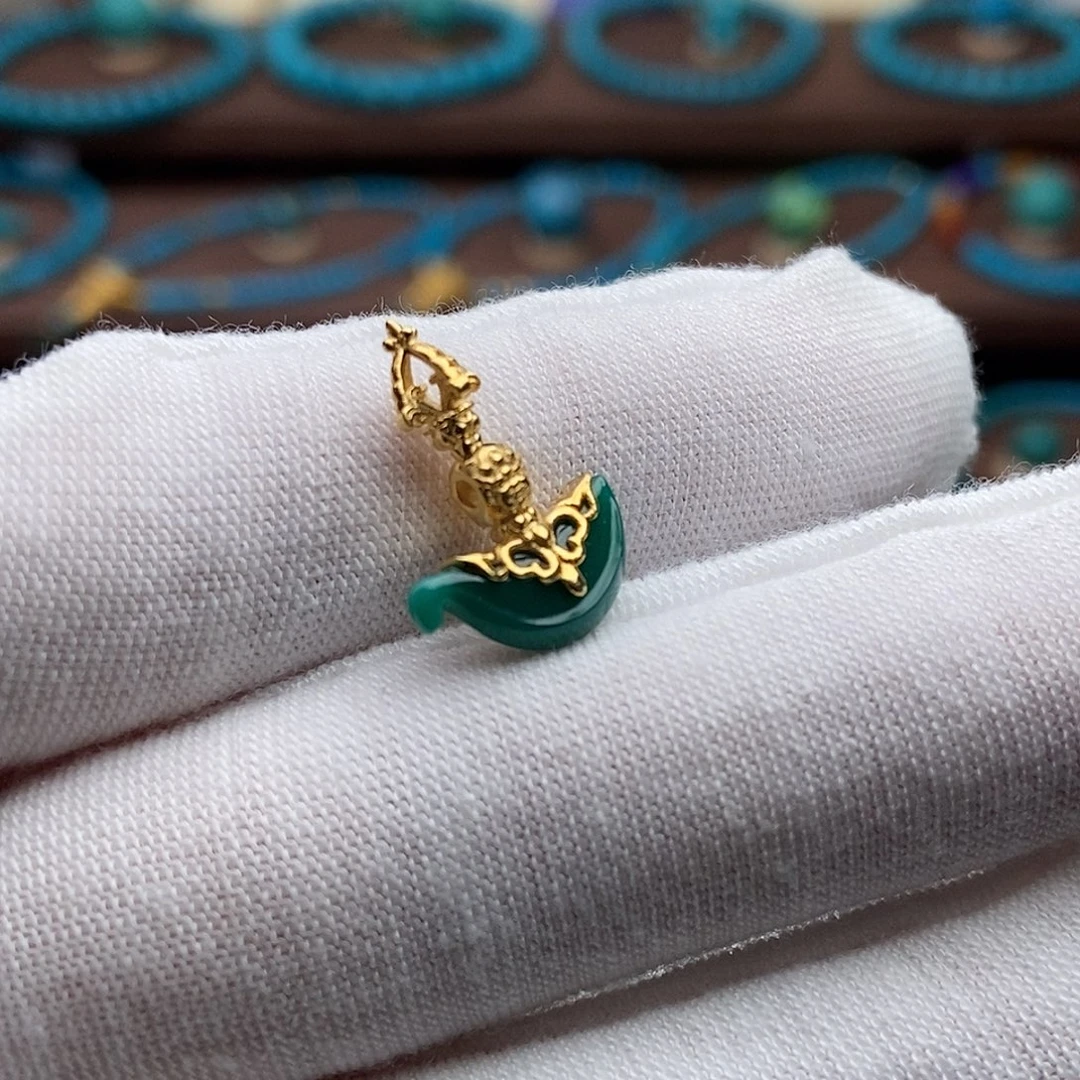 骑***驴绿松石18K金镶嵌绿松石配饰