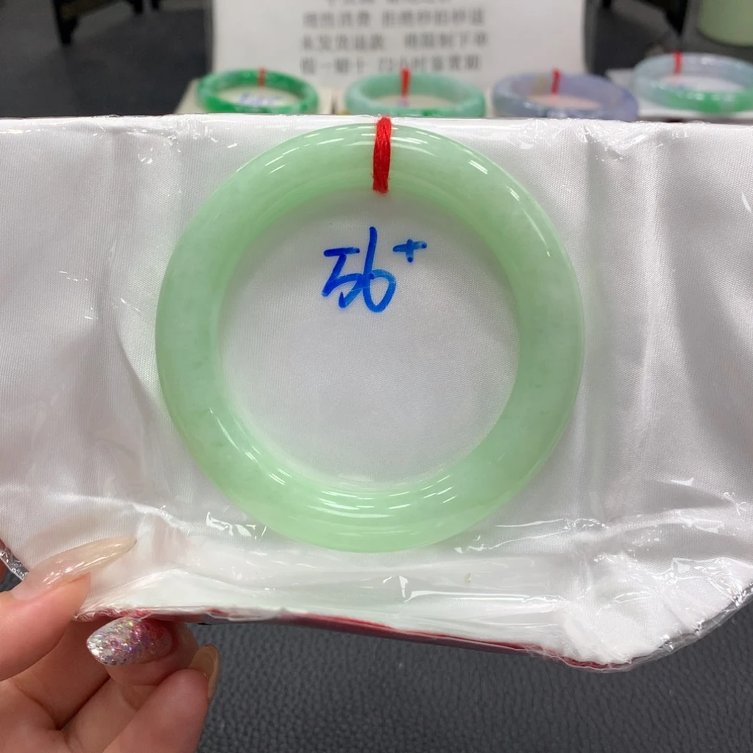 翡翠未镶嵌手镯16