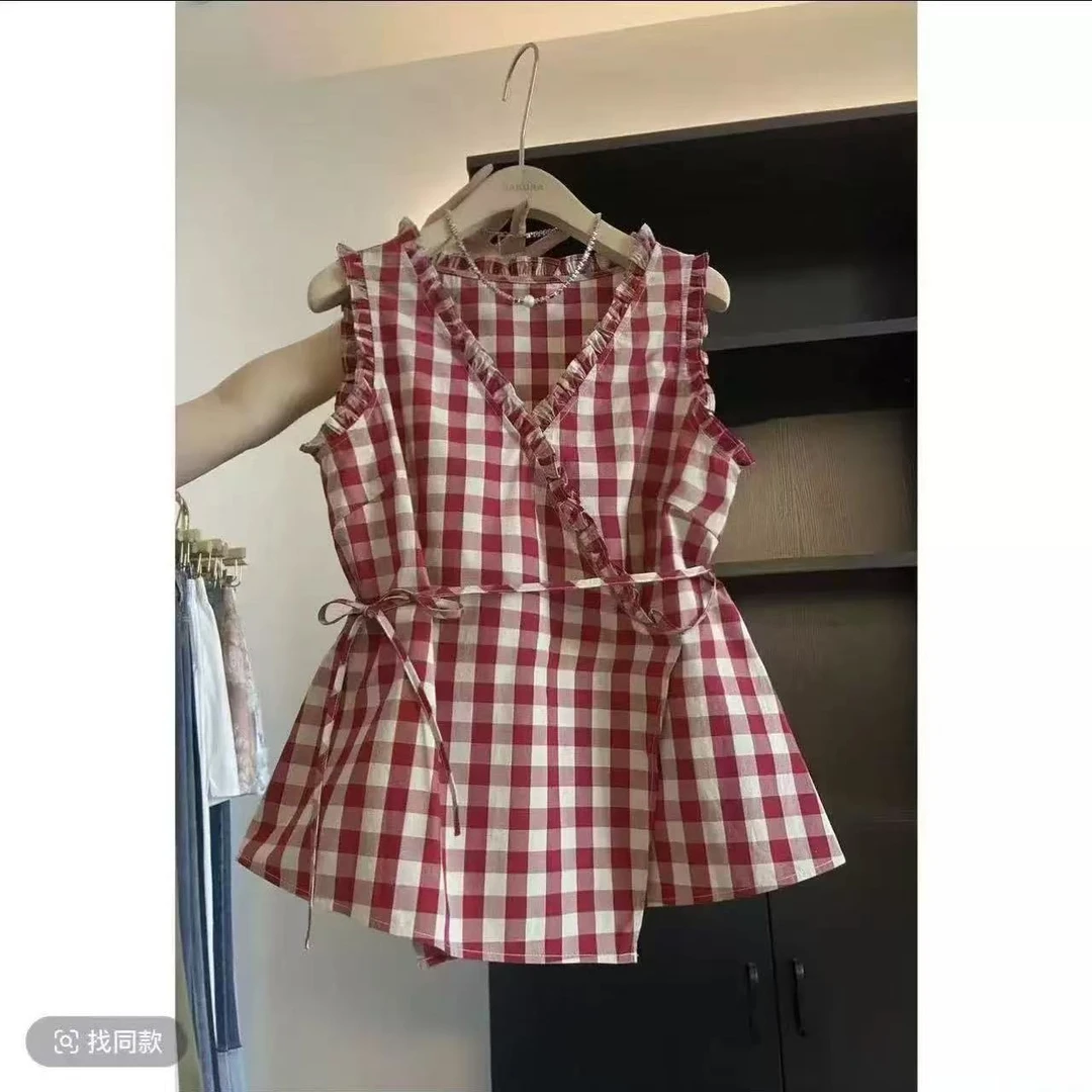 2025夏季复古小众拼接红色格子木耳边褶皱收腰绑带无袖衬衫
