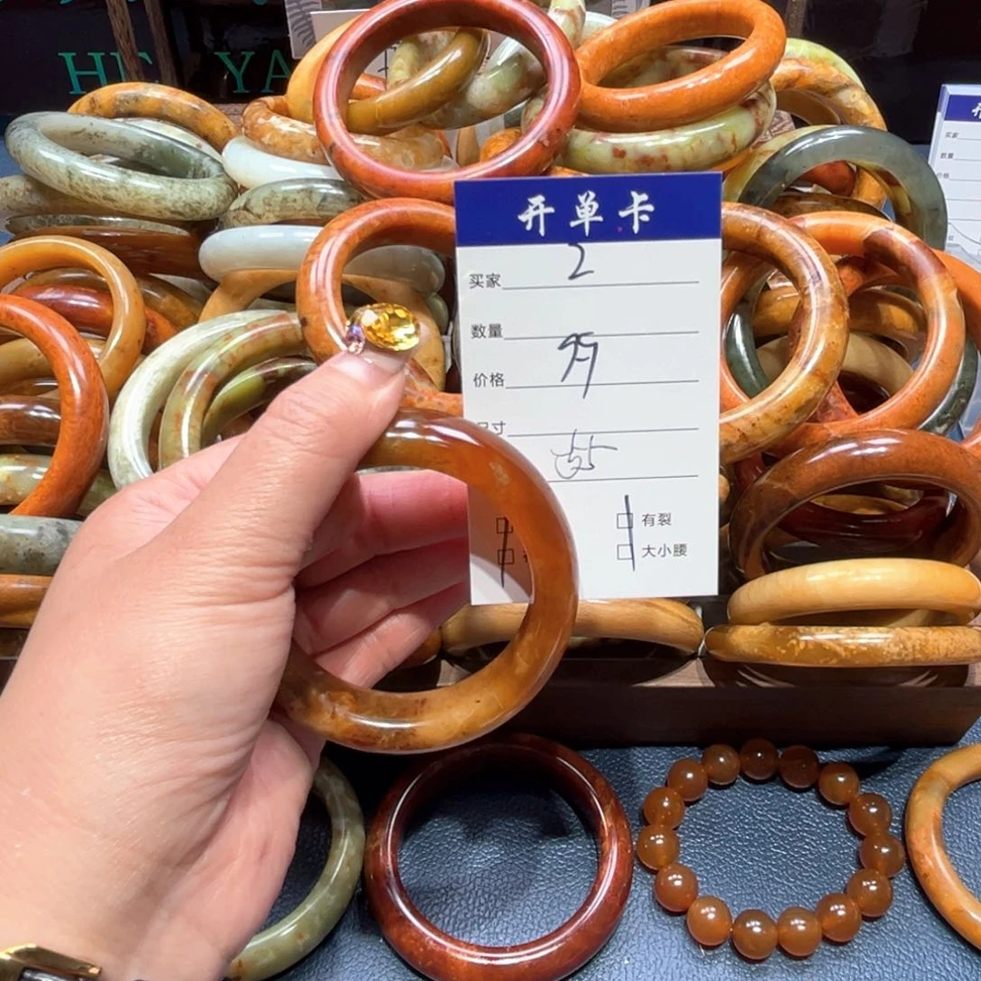 『***滟蛇纹石玉未镶嵌手镯