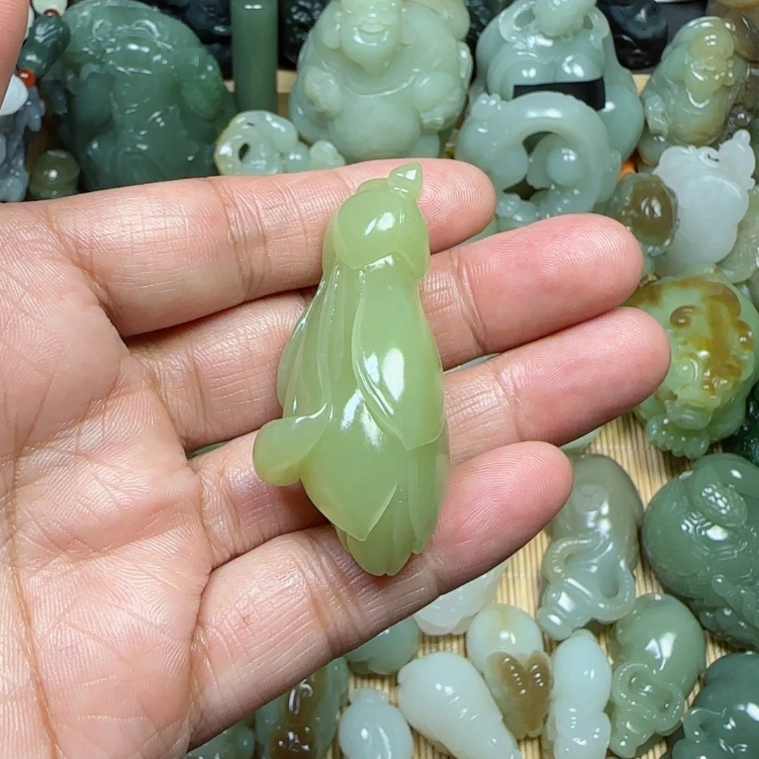 未镶嵌和田玉挂件