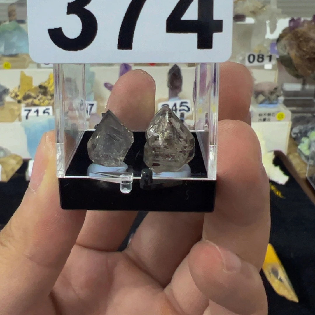 未镶嵌水晶珠宝半成品