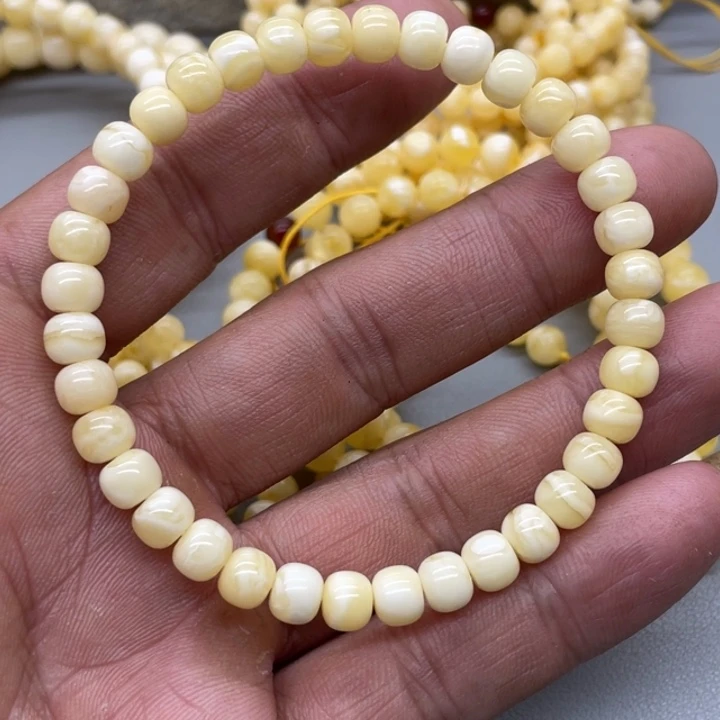 琥珀未镶嵌裸石手串