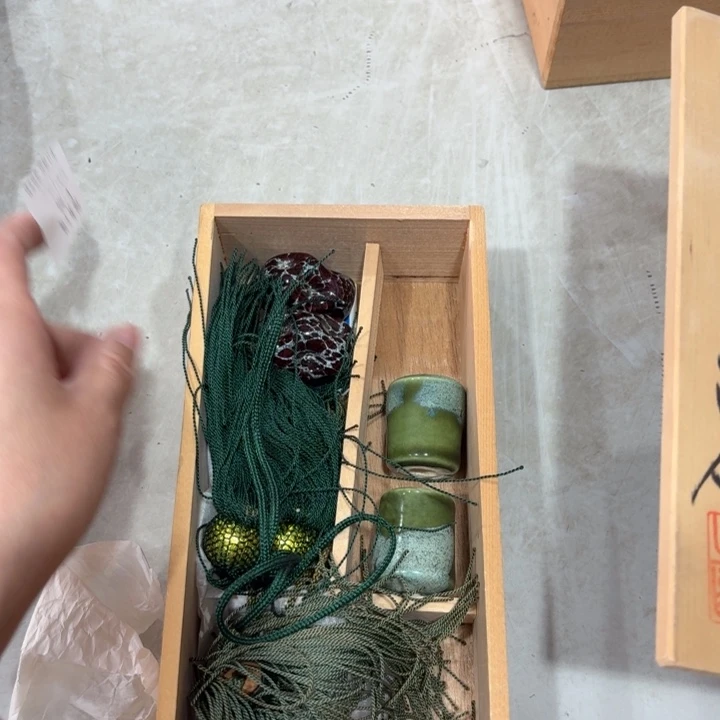 辣***辣瓷器及其他各种器物