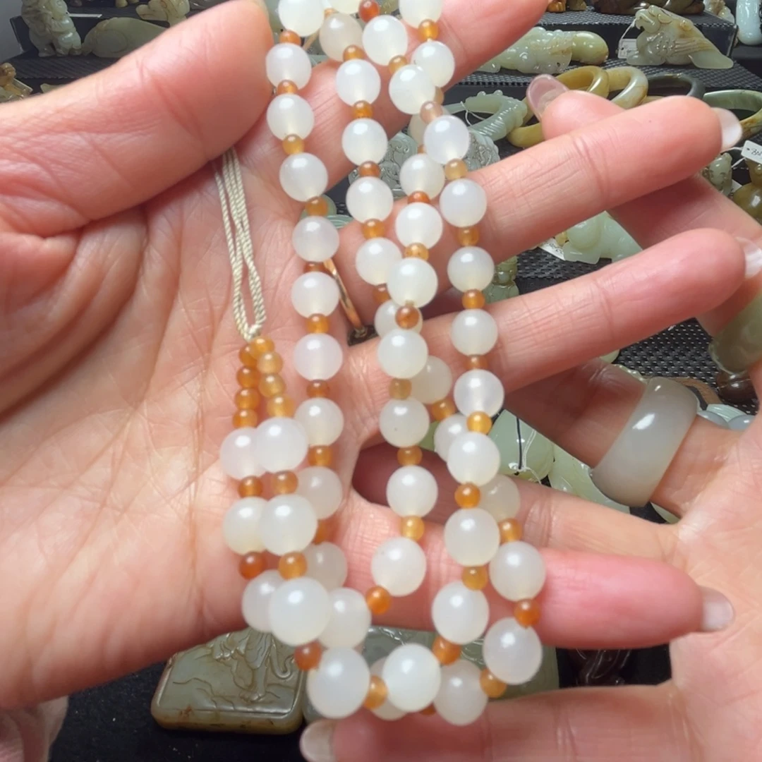 和田玉（糖玉）未镶嵌把件