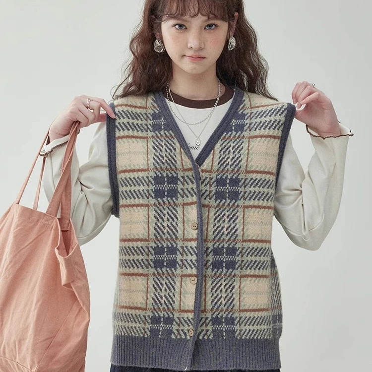 「北岛AMUU原创」日系拼色v领毛衣马甲女24冬季新款叠穿外套上衣