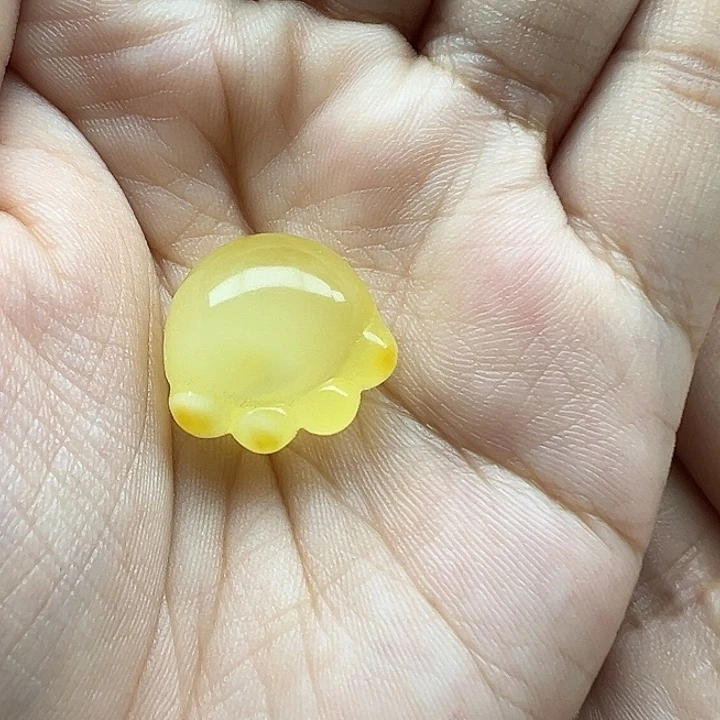 琥珀未镶嵌珠宝奇石熊爪打孔不退换