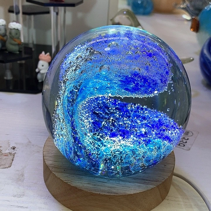 水晶球高9厘米宽10厘米
