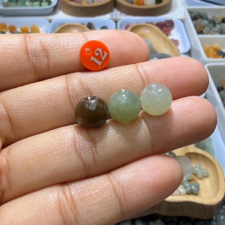 和田玉未镶嵌珠宝奇石