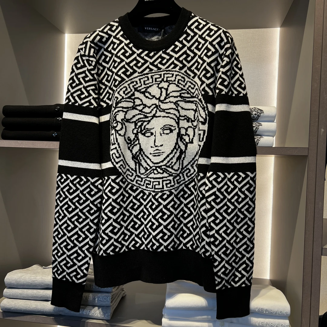 未使用 VERSACE/范思哲 男士时尚黑白秋冬圆领长袖针织衫毛衣