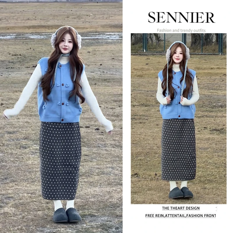 秋季温柔穿搭女2025新款减龄针织马甲显瘦打底衫波点半身裙三件套