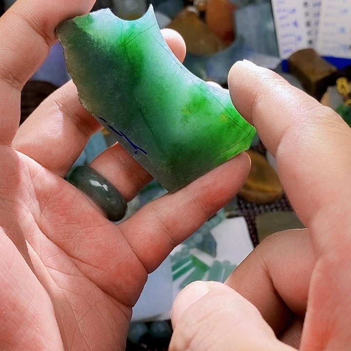 未镶嵌定制翡翠S**哥翡翠