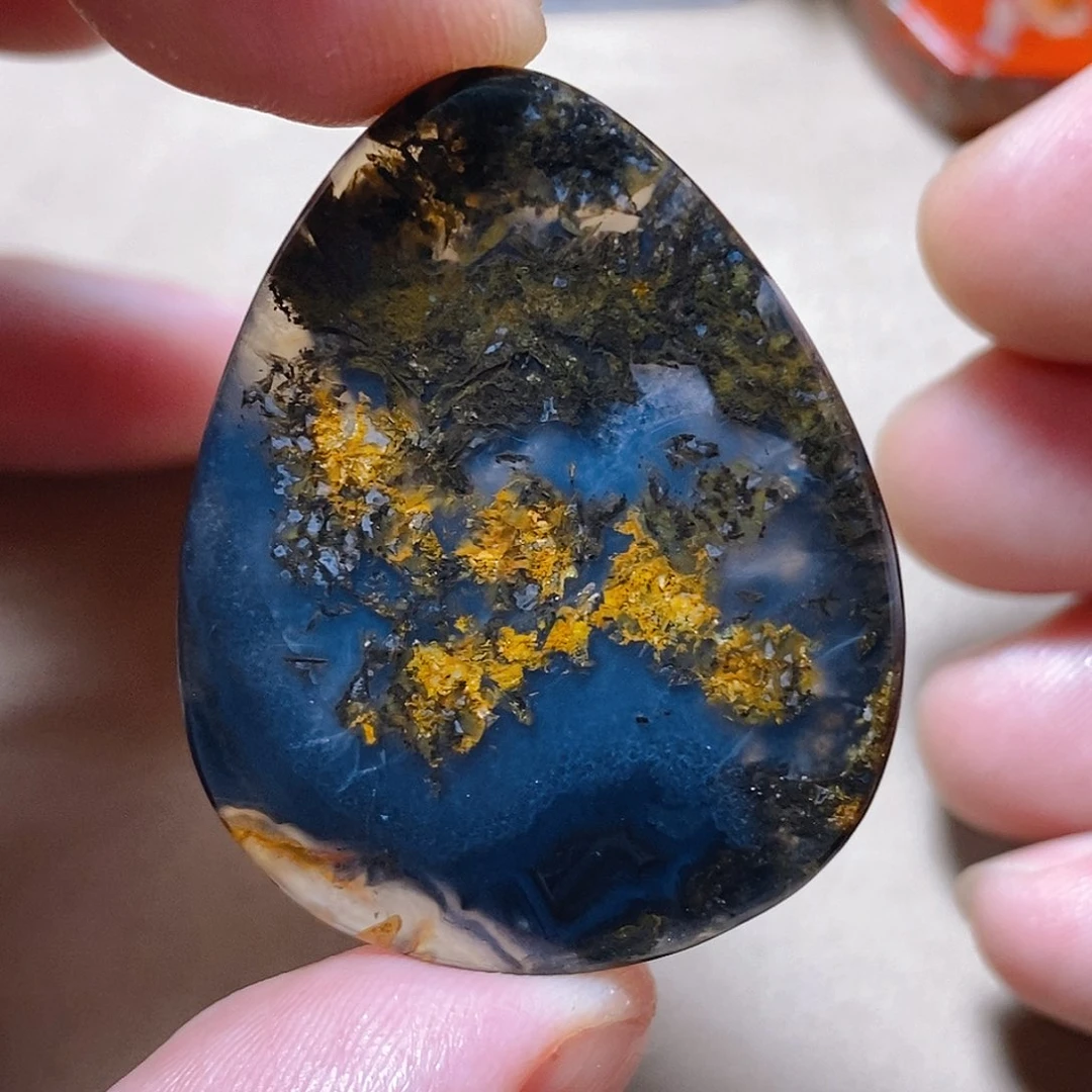 未镶嵌颈饰玛瑙/玉髓从****戛