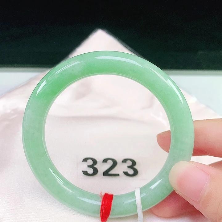 翡翠未镶嵌手镯54