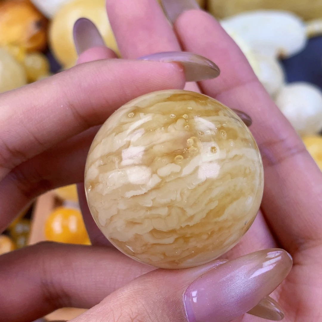 琥珀未镶嵌珠宝奇石37.3 粉