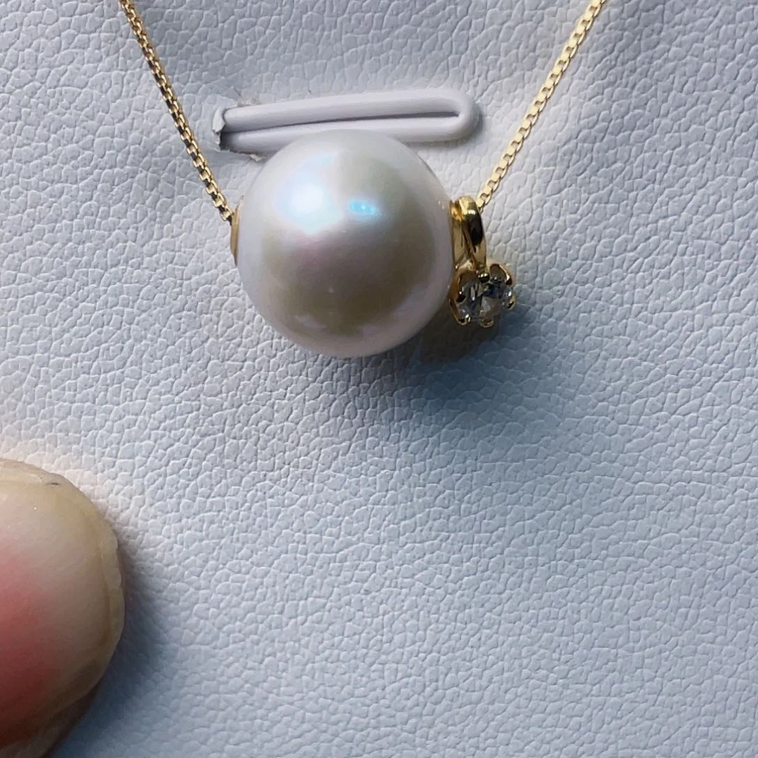 淡水珍珠吊坠(赠链)18K金镶嵌