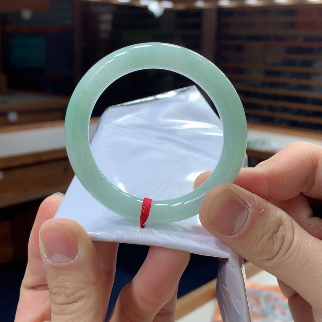 翡翠手镯未镶嵌买断