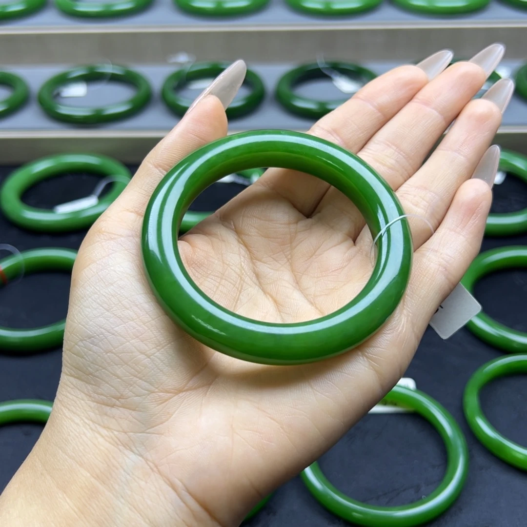 和田玉（碧玉）未镶嵌手镯