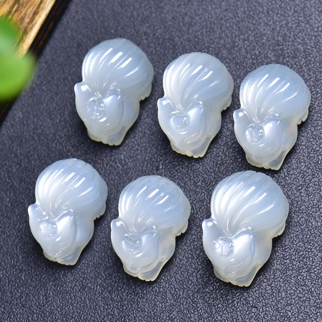 天然白月光雕刻九尾狐手工DIY手链项链吊坠手机链包挂水晶配饰