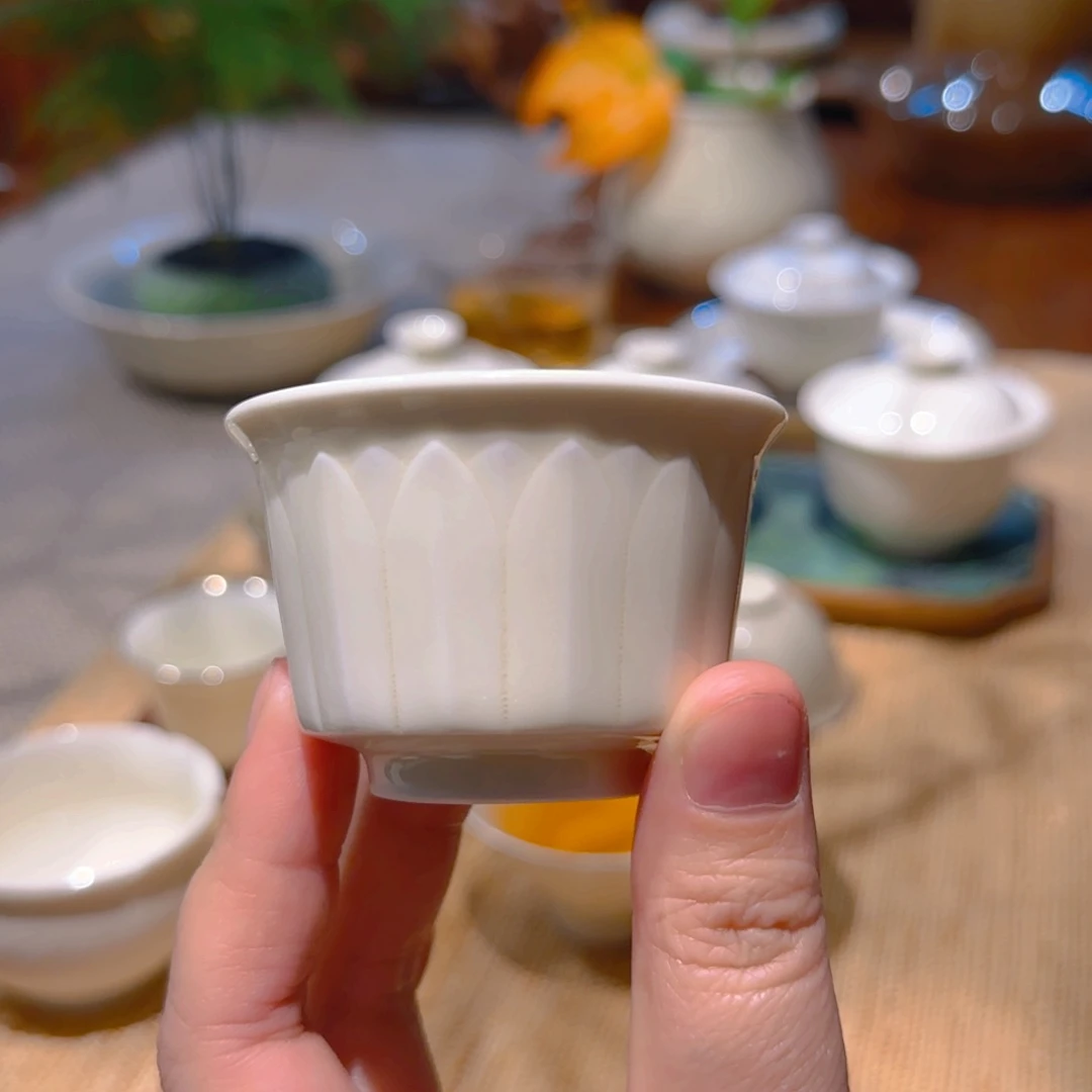 微澜定瓷 莲瓣马蹄杯70cc