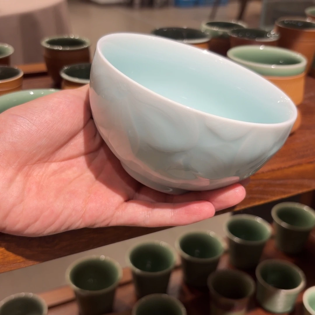 红***梅粉青釉色繁花5寸碗一个